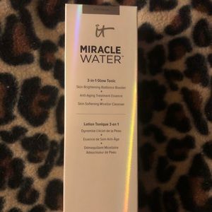It cosmetics miracle water brand new full size